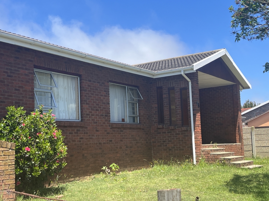 3 Bedroom Property for Sale in Heiderand Western Cape